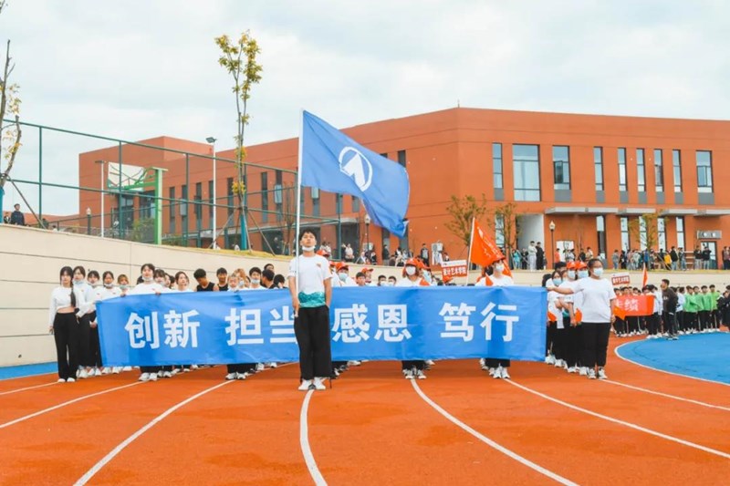 49961f8604fc4e3aabb05115838f9481.jpg