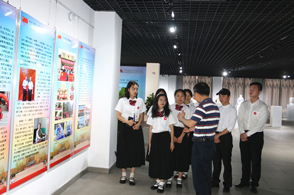 0714209691734a599288a5828adeb53a.jpg