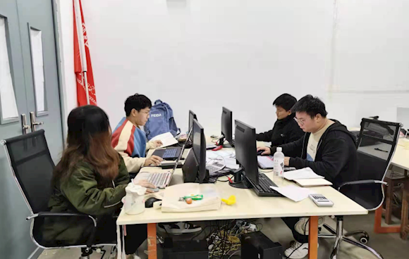 经济管理学院顺利完成“互联网+”国际贸易综合技能大赛
