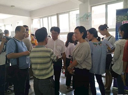 设计艺术学院在分院三楼召开专场招聘会