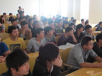常熟金像电子公司来我校进行就业招聘讲座