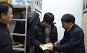 陈华龙到联系班级开展系列活动
